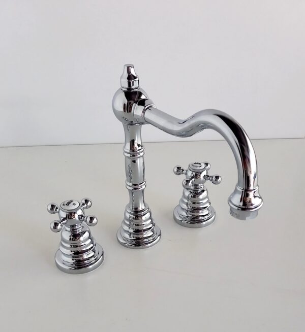 Rubinetteria lavabo tre fori Melro cromo