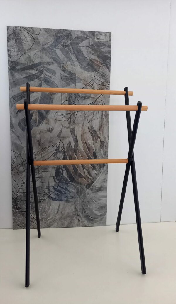 Piantana - portasalvietta Mitt Compasso nero/legno - immagine 2