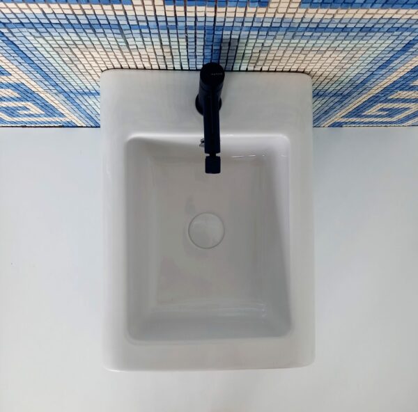 Coppia di sanitari OH! a terra bianchi - immagine 3
